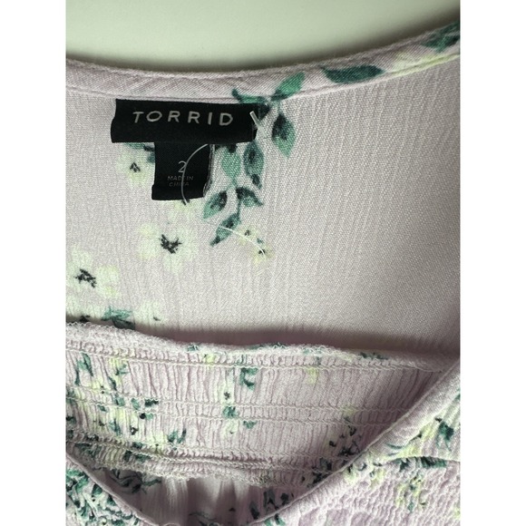 Torrid Crinkle Gauze Smocked Button-Front Top Floral Pink Womens Plus Size 2 2X - Picture 7 of 12